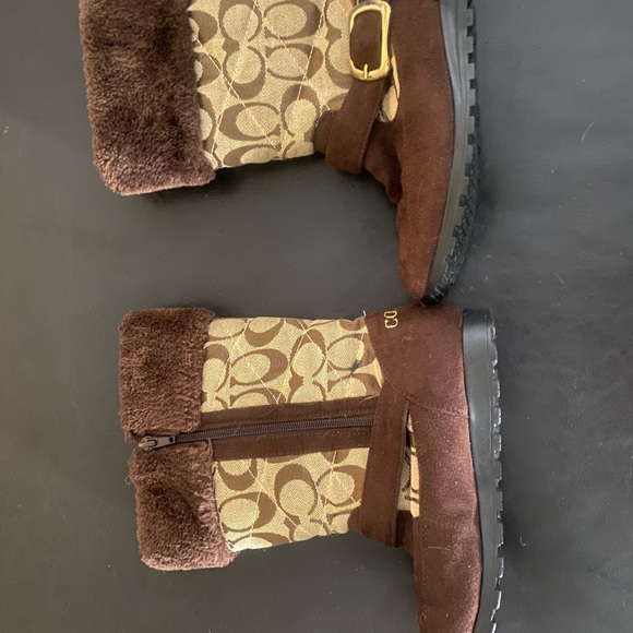 Super cute Coach boots size 5.5 - Picture 8 of 8